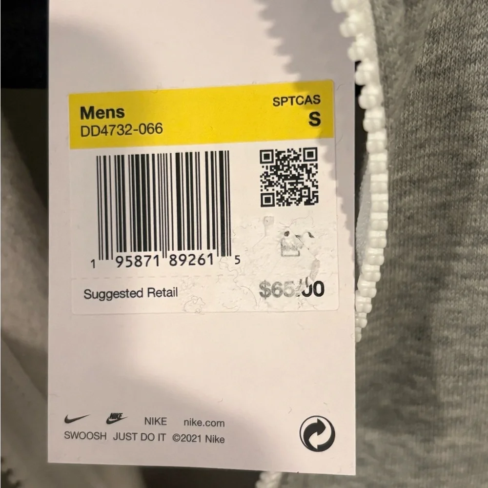 NEW Nike Men's Sportswear Club 1/2-Zip Pullover Sweatshirt - Picture 6 of 7